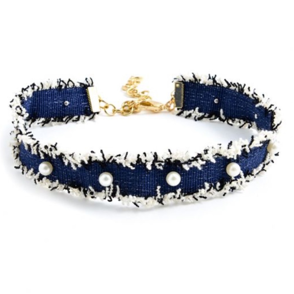 Pearl choker